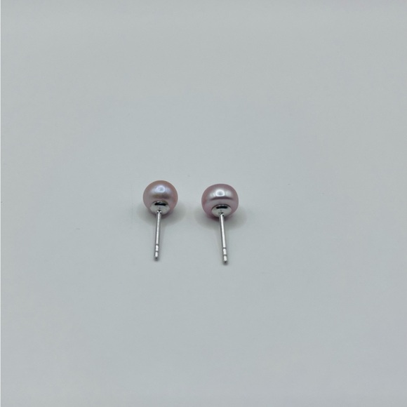 South Sea Natural Pearl Button Earrings - Picture 4 of 4